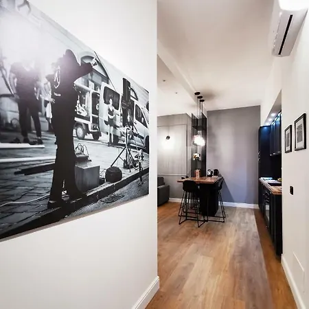 Florentin Downtown Design Apartment