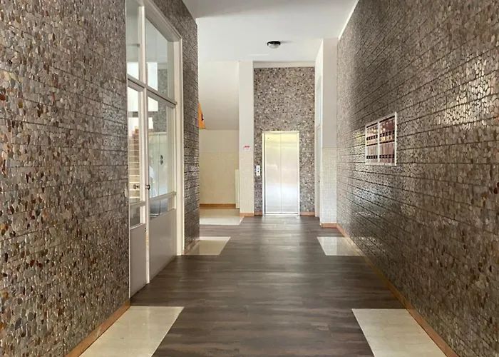 Chiclife - Florentin Downtown