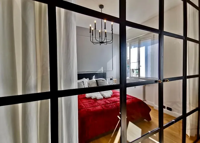 Chiclife - Florentin Downtown